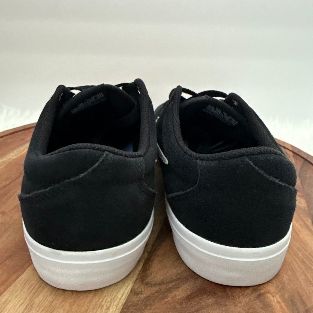 Nike SB Charge Solarsoft Black White Suede Low Top Sneakers IM4399-001 Womens 10 - Picture 6 of 10